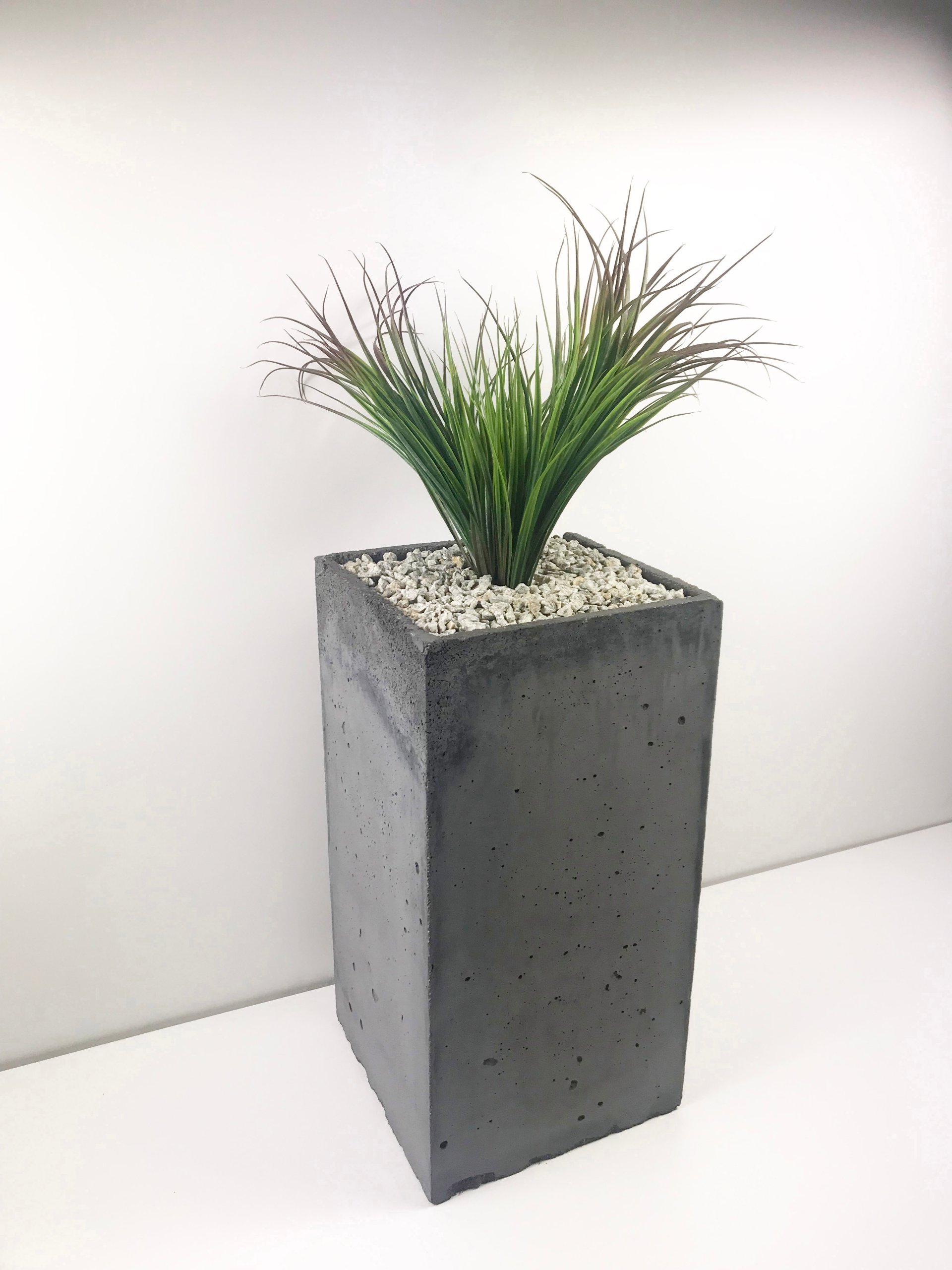 Betónový kvetináč veža 30 × 30 × 55 Sivá impregnácia